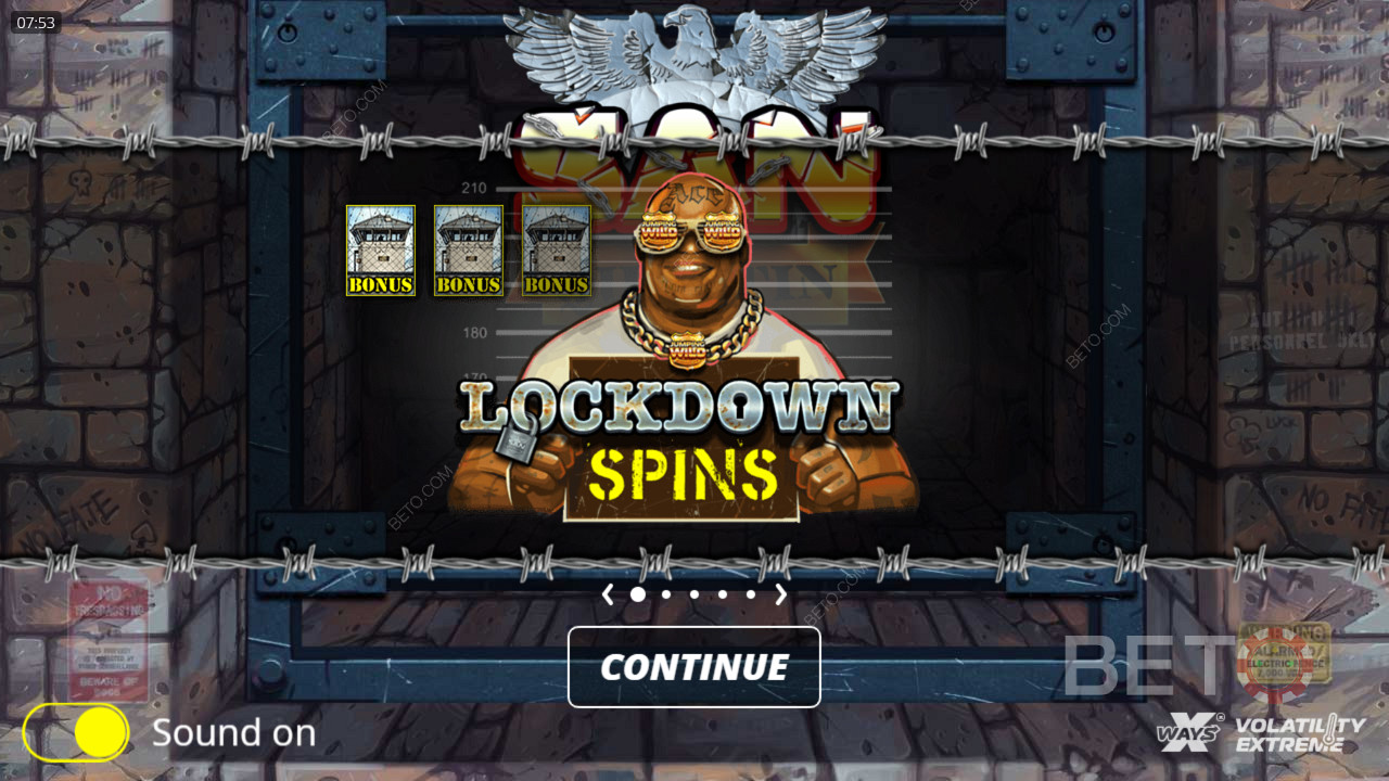 Lösen Sie Freispiele aus, indem Sie 3 Bonussymbole im San Quentin xWays-Spielautomaten erhalten.