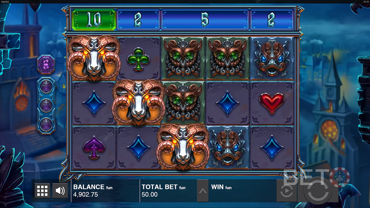 Erziele gleiche Symbole von links nach rechts, um einen Gewinn im Nightfall-Spielautomaten zu erhalten