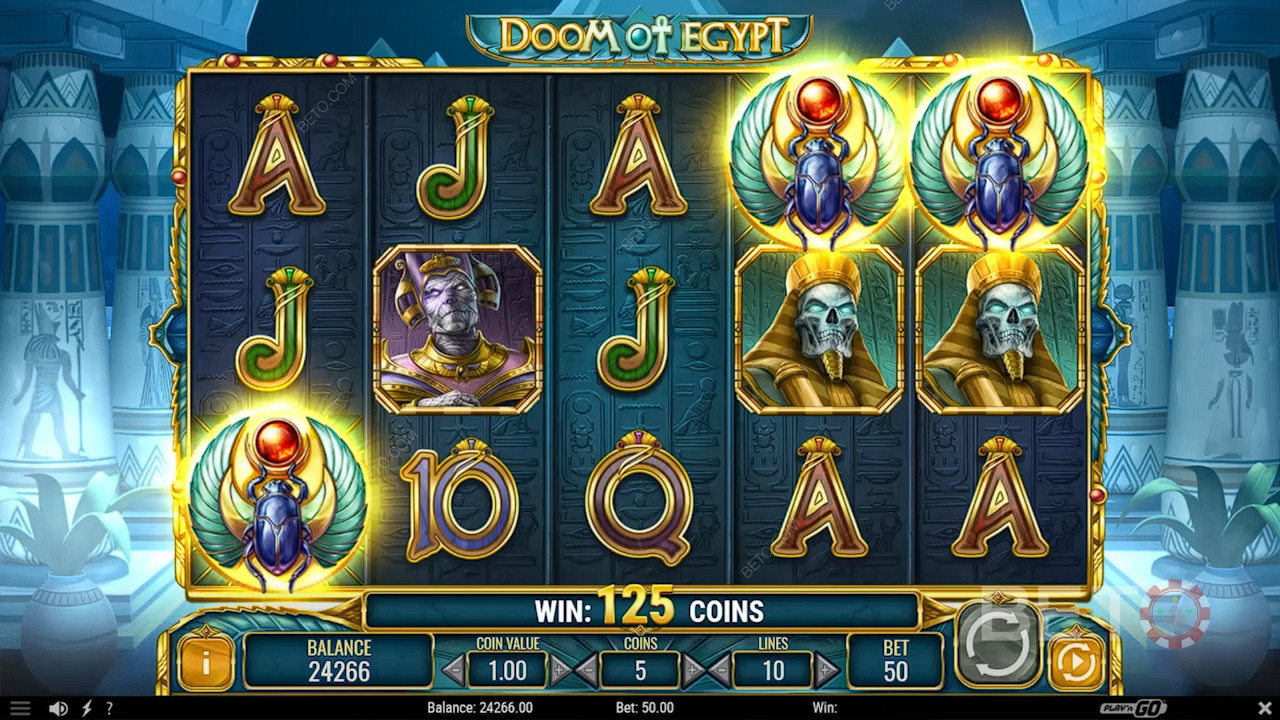 Lösen Sie die Free Spins aus, indem Sie 3 oder mehr Scatters im Doom of Egypt online Slot landen
