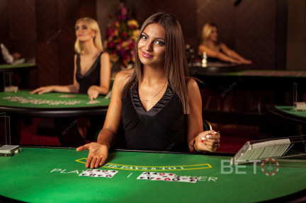 Testen Sie Ihre Fähigkeiten in einem Online-Blackjack-Casino. Spielen Sie Blackjack gegen echte Dealer.